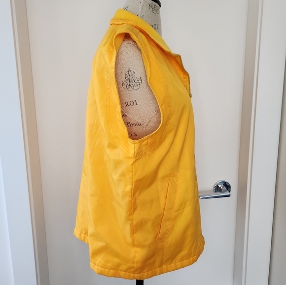 80s Jaguar Sports Car Vest - Picture 3 of 10